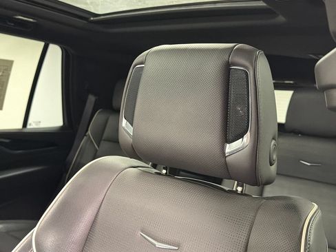 Used 2023 Cadillac Escalade Sport w/ LPO, ONYX Package AWD/4WD image 28