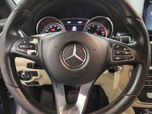 Used 2018 Mercedes-Benz CLA 250 image 19