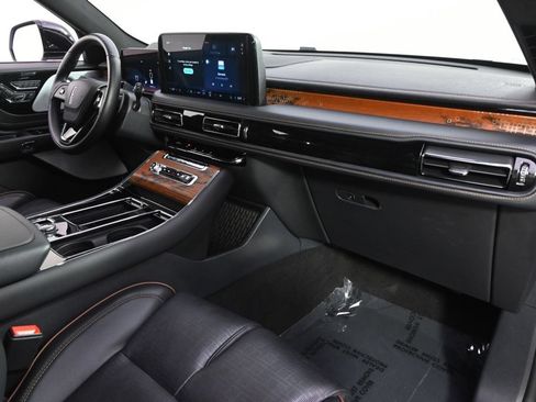 Certified 2025 Lincoln Aviator Black Label AWD/4WD image 15