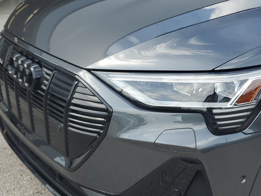Certified 2023 Audi e-tron Premium Plus w/ Premium Plus Package AWD/4WD image 12