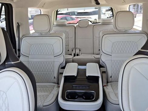 Used 2023 Lincoln Navigator Black Label AWD/4WD image 19