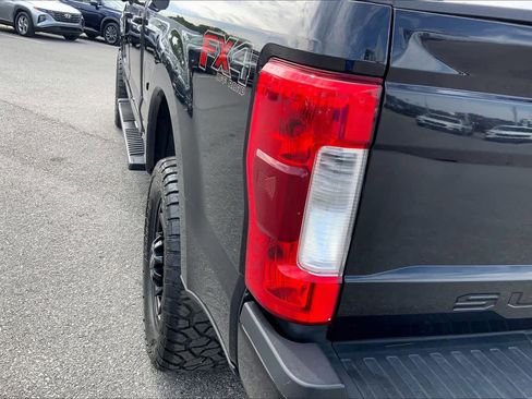 Used 2019 Ford F250 Lariat w/ Lariat Ultimate Package AWD/4WD image 27