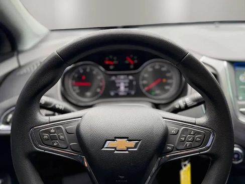 Used 2019 Chevrolet Cruze LT w/ LT Fleet Convenience Package FWD image 13