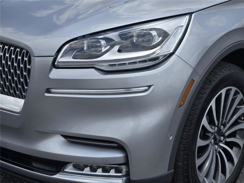 Used 2022 Lincoln Aviator Reserve w/ Equipment Group 201A AWD/4WD image 10