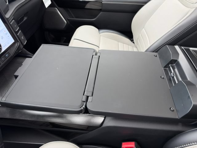 Used 2023 Ford F150 Lightning Platinum AWD/4WD image 48
