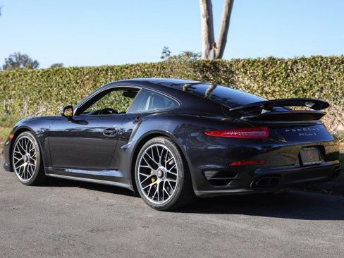 Used 2015 Porsche 911 Turbo S image 3