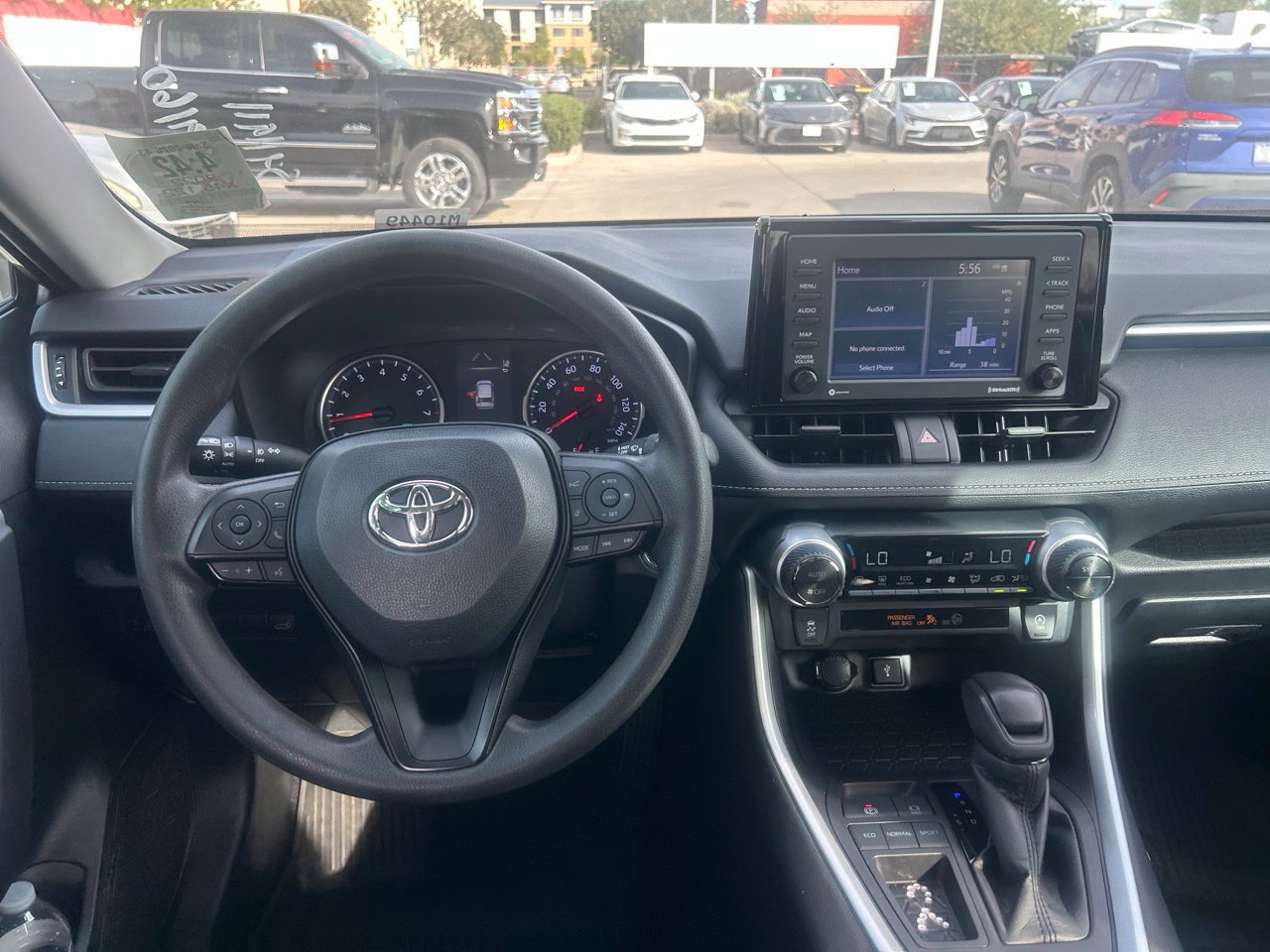 Used 2022 Toyota RAV4 XLE w/ Convenience Package FWD image 8