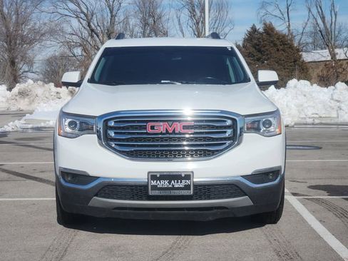 Used 2019 GMC Acadia SLE image 2