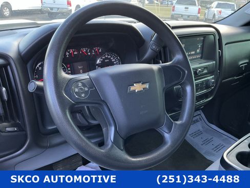 Used 2018 Chevrolet Silverado 1500 Custom w/ Custom Value Package image 19