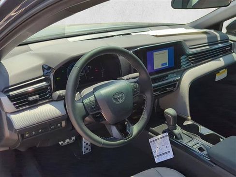 Used 2026 Toyota Camry SE FWD image 7