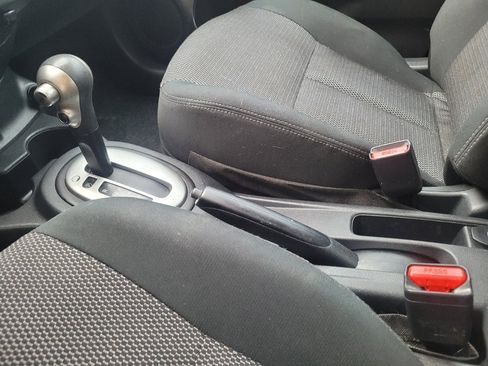 Used 2019 Nissan Versa SV FWD image 26