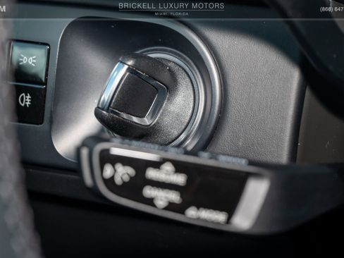 Used 2020 Porsche Cayenne image 36