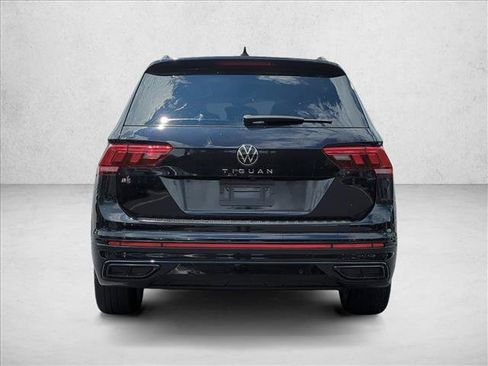 Used 2023 Volkswagen Tiguan SE R-Line FWD image 8