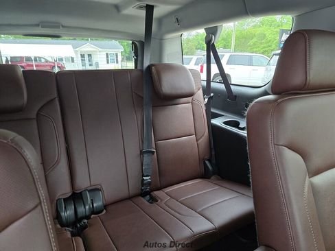 Used 2019 Chevrolet Suburban Premier w/ Premier Plus Edition AWD/4WD image 33