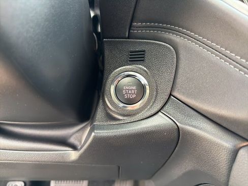 Used 2025 Subaru Outback Premium AWD/4WD image 20