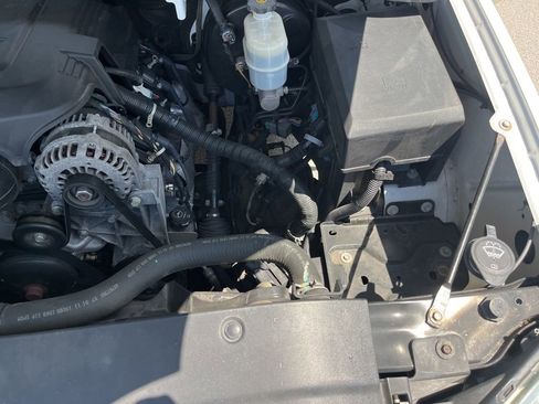 Used 2011 GMC Yukon Denali RWD image 14