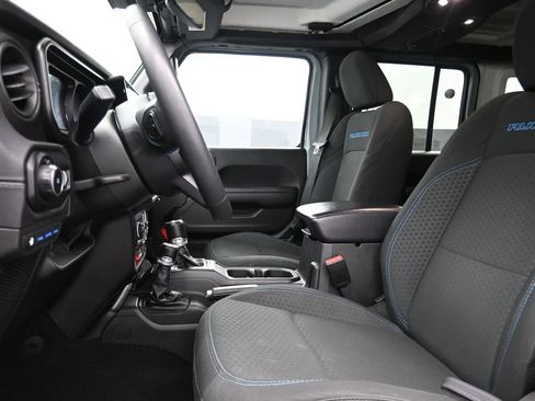 Used 2024 Jeep Wrangler Unlimited Rubicon 4xe w/ Technology Group image 17