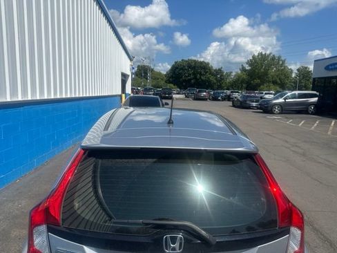 Used 2017 Honda Fit LX image 4