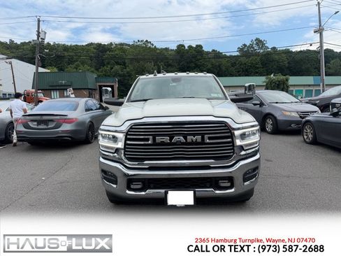 Used 2022 RAM 3500 Laramie AWD/4WD image 3