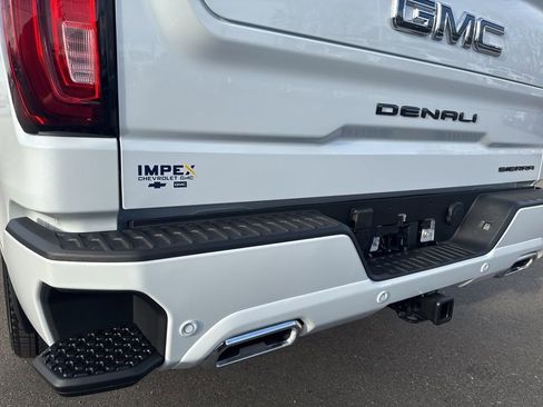 New 2026 GMC Sierra 1500 Denali Ultimate w/ LPO, Black Badging Package image 36