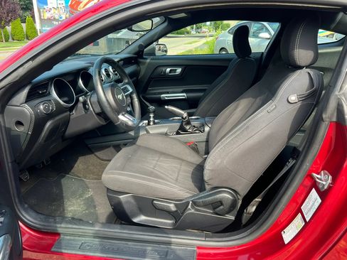 Used 2018 Ford Mustang Coupe RWD image 23