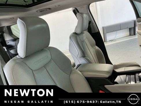 Used 2022 Jeep Grand Cherokee L Overland w/ Advanced Protech Group III AWD/4WD image 26