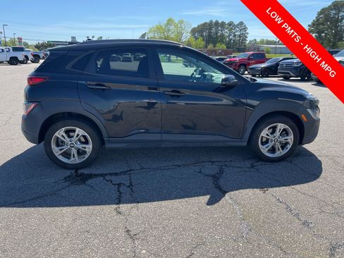 Used 2023 Hyundai Kona SEL image 6