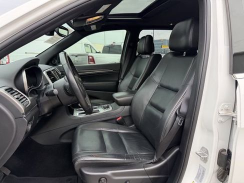 Used 2018 Jeep Grand Cherokee Limited image 14