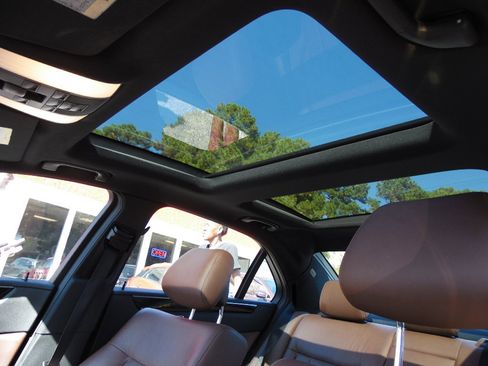 Used 2011 Mercedes-Benz E 350 Sedan image 8