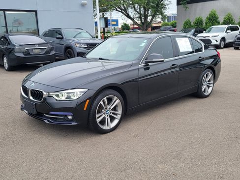 Used 2018 BMW 330i xDrive Sedan AWD/4WD image 2