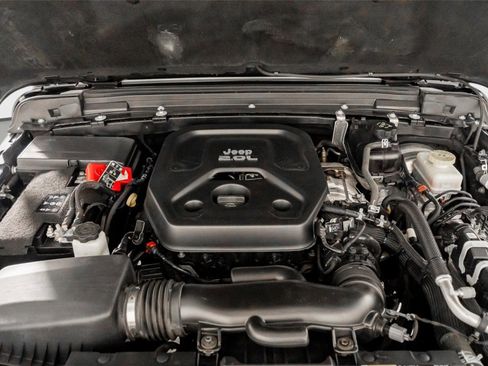 Used 2021 Jeep Wrangler Unlimited Sahara image 58