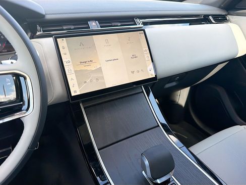 New 2026 Land Rover Range Rover Velar Dynamic SE AWD/4WD image 28