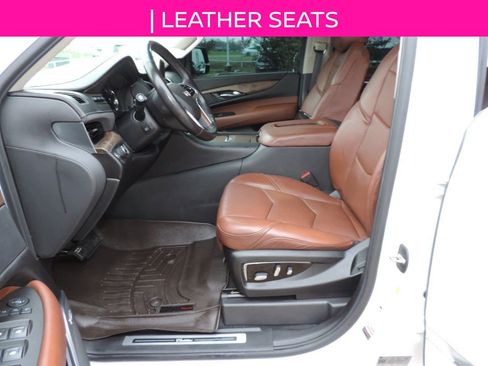 Used 2020 Cadillac Escalade Luxury image 15