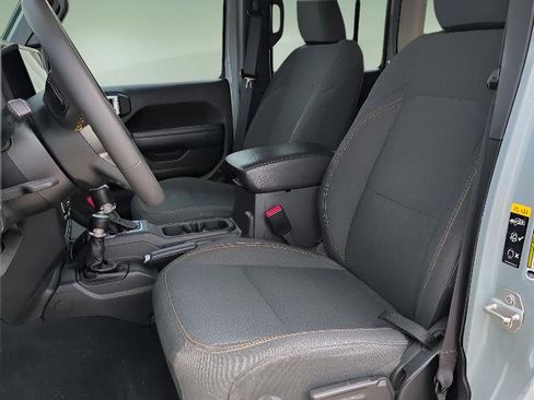 Used 2024 Jeep Wrangler Unlimited w/ Convenience Group AWD/4WD image 10