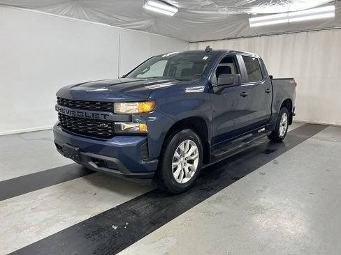 Used 2019 Chevrolet Silverado 1500 Custom w/ Custom Value Package AWD/4WD image 5