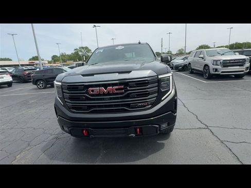 Certified 2023 GMC Sierra 1500 AT4 w/ AT4 Premium Package AWD/4WD image 3