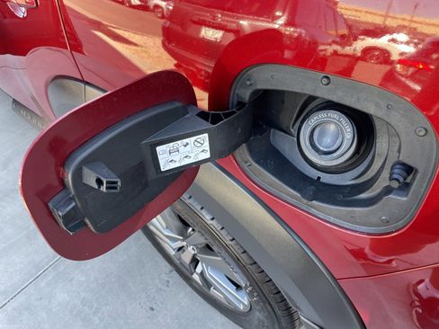 Used 2024 Nissan Pathfinder SV w/ Lighting Package (N92) image 44