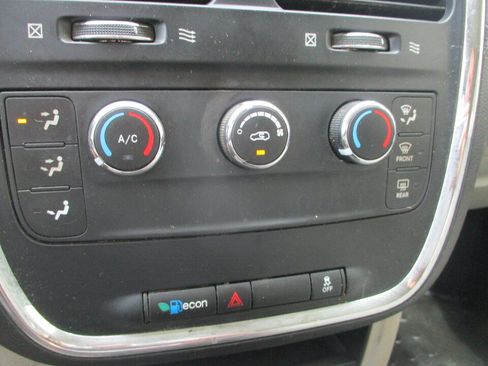 Used 2013 RAM C/V Tradesman FWD image 29