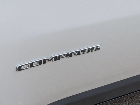 Used 2025 Jeep Compass Limited AWD/4WD image 10