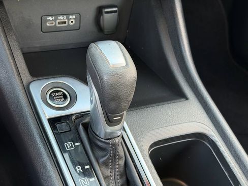 Certified 2021 Nissan Sentra SV FWD image 22
