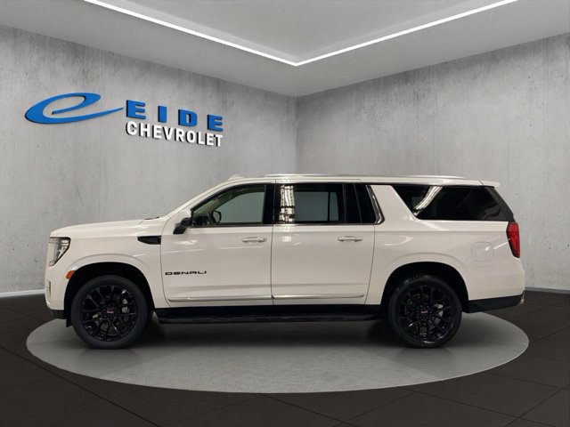 Used 2023 GMC Yukon XL Denali w/ Max Trailering Package AWD/4WD image 11