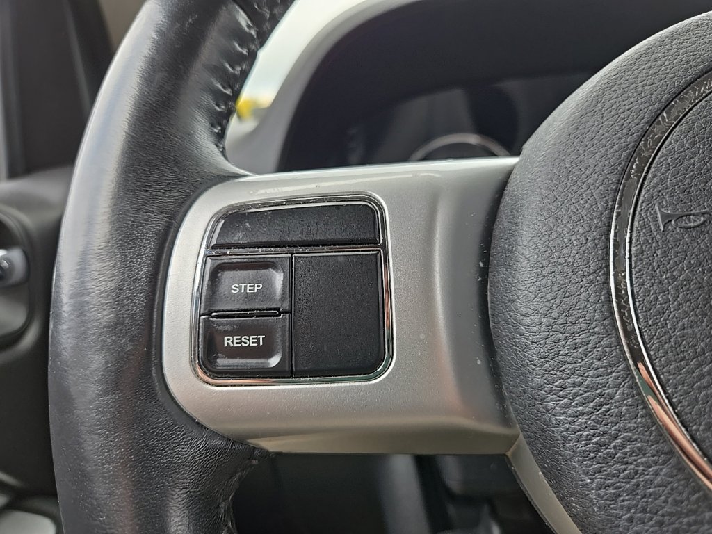 Used 2017 Jeep Compass High Altitude AWD/4WD image 13