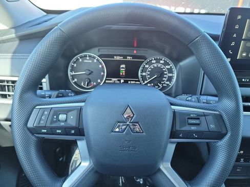 New 2026 Mitsubishi Outlander ES FWD image 22