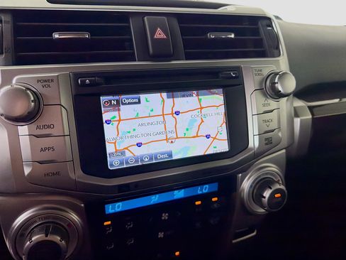 Used 2016 Toyota 4Runner Limited AWD/4WD image 33