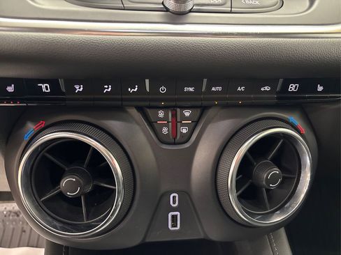 Used 2019 Chevrolet Blazer LT w/ Sun and Wheels Package image 34