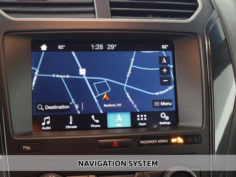 Used 2019 Ford Explorer XLT w/ Equipment Group 202A image 3