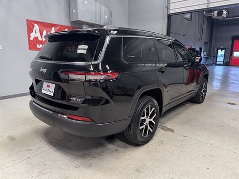 Used 2023 Jeep Grand Cherokee L Limited AWD/4WD image 8