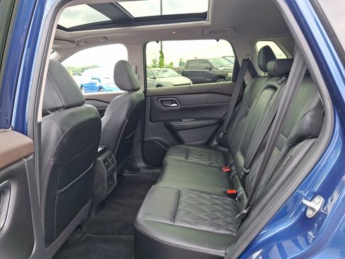 Used 2023 Nissan Rogue Platinum AWD/4WD image 10