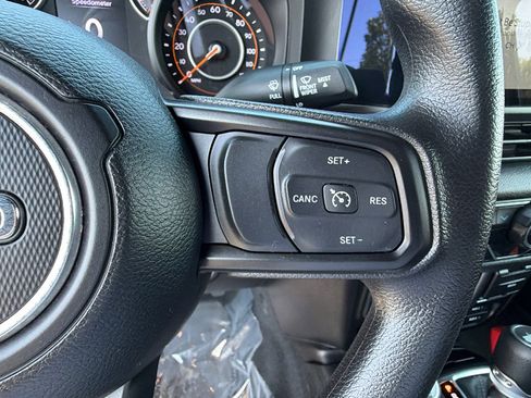 Used 2024 Jeep Wrangler Unlimited Sport AWD/4WD image 27