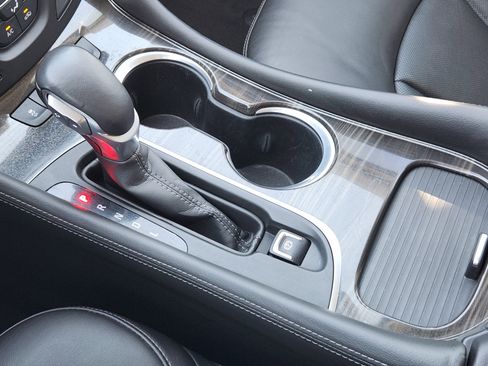 Used 2020 Buick Envision Essence image 22